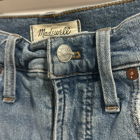 ⭐️SOLD⭐️ Madewell Distressed Perfect Vintage Jean - Picture 8 of 14